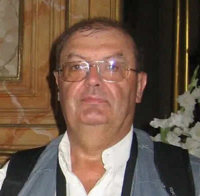<em>Miguel</em>